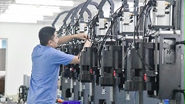 超声波焊接技术如何提升母鲁尔连接器的性能与可靠性？
