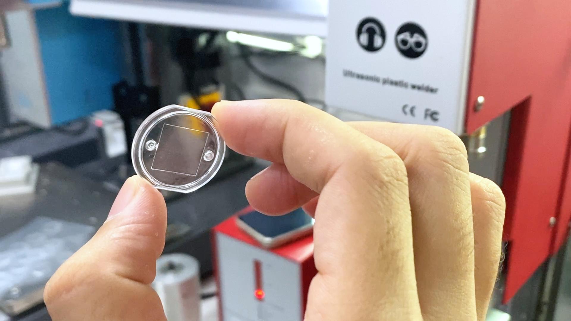 <i style='color:red'>亚克力载玻片焊接</i>