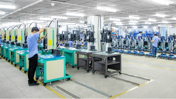 灵科塑料激光焊接机：从汽车精密件到医疗耗材，这些领域都在用