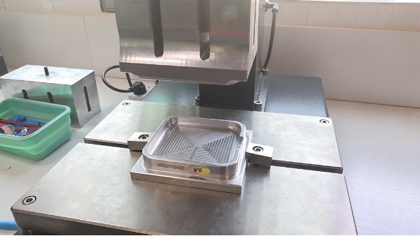 超声波焊接机中超声波焊头与底模的作用