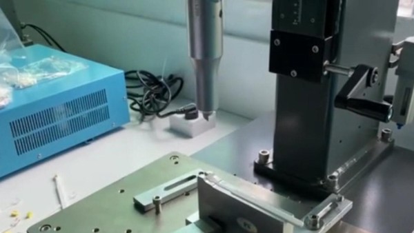 灵科超声波-刷子焊接