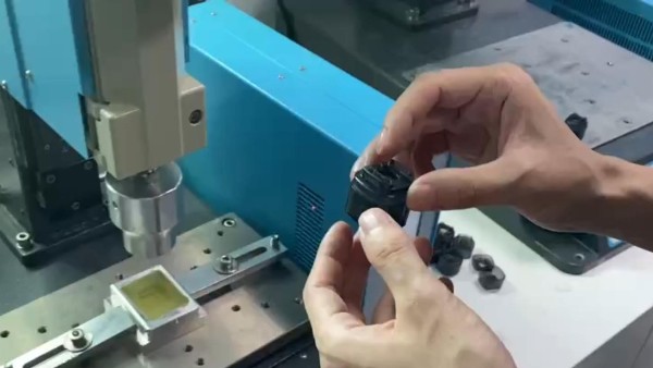 灵科超声波-电器焊接