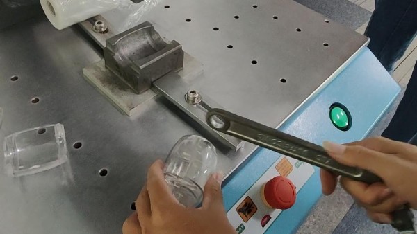 灵科超声波-玩具外壳焊接